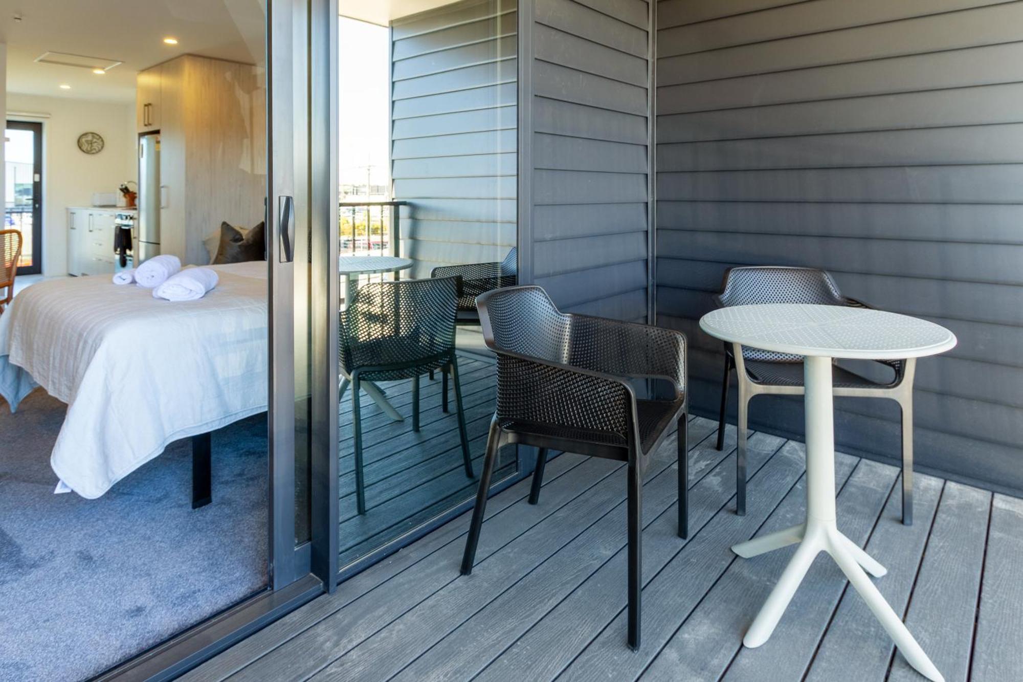 Explore From 8 Wilmer: Upper Level Cozy Studio Christchurch Exterior foto